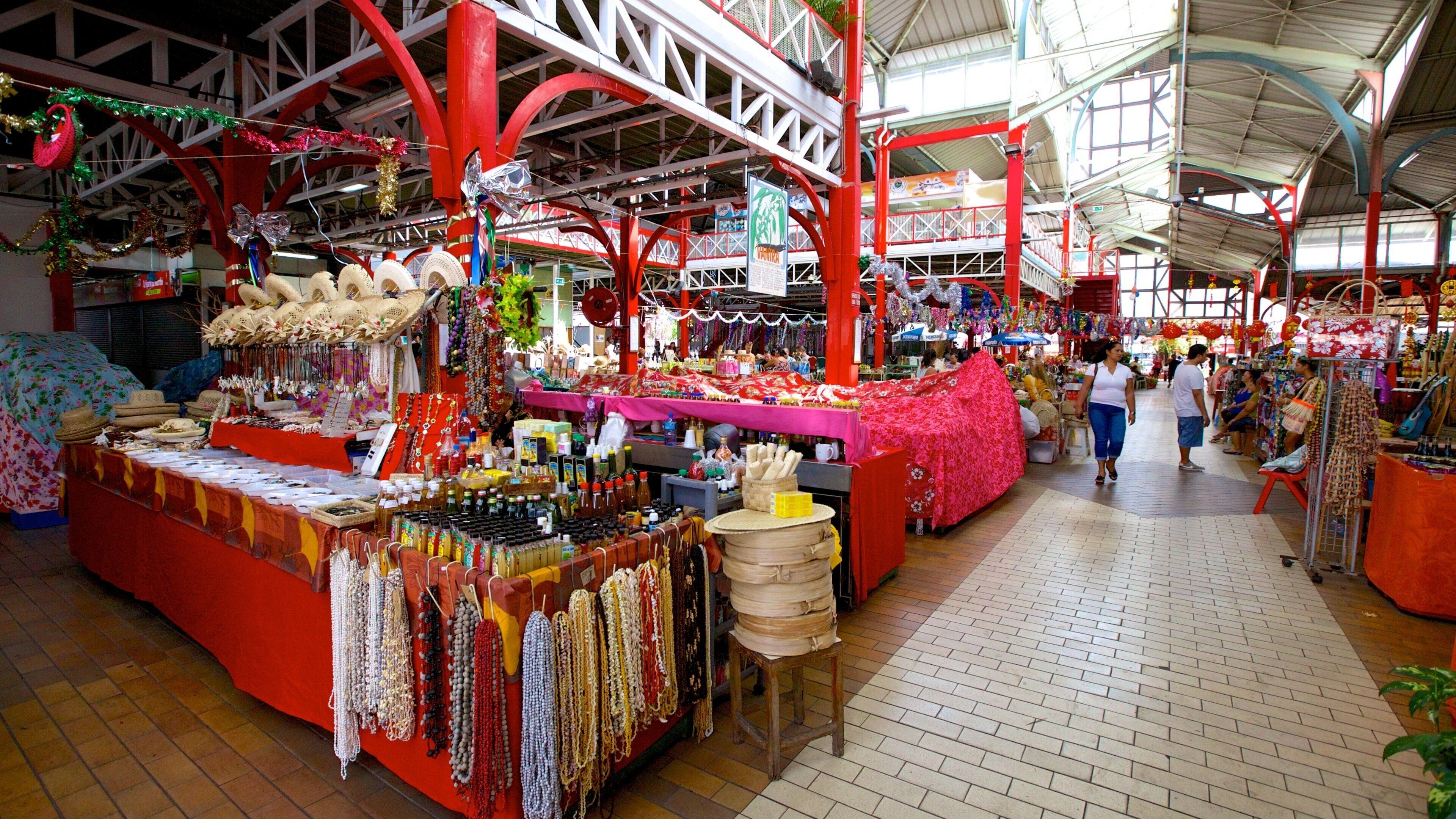 Mercado de Papeete caracterizando mercados e vistas internas