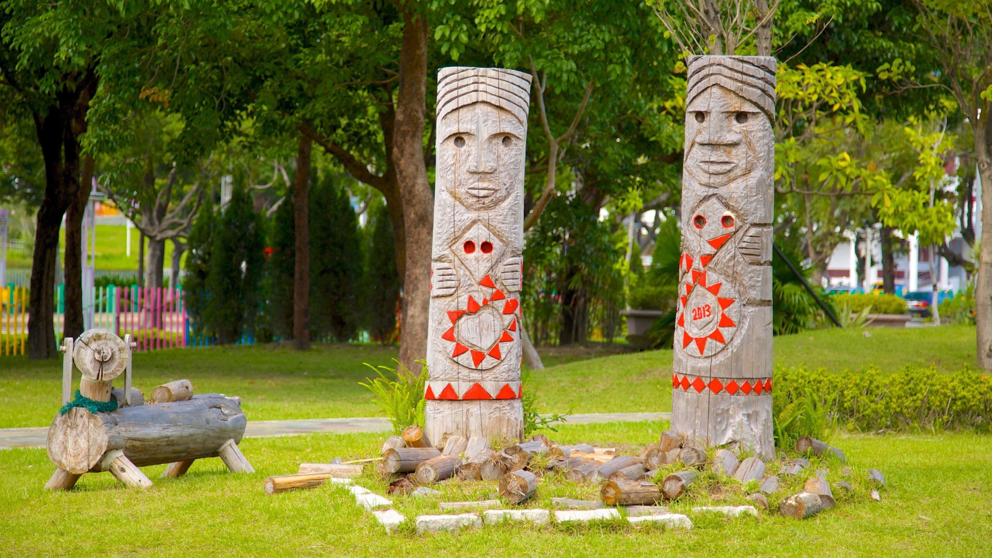 Taipei Fine Arts Museum featuring a park and indigenous culture