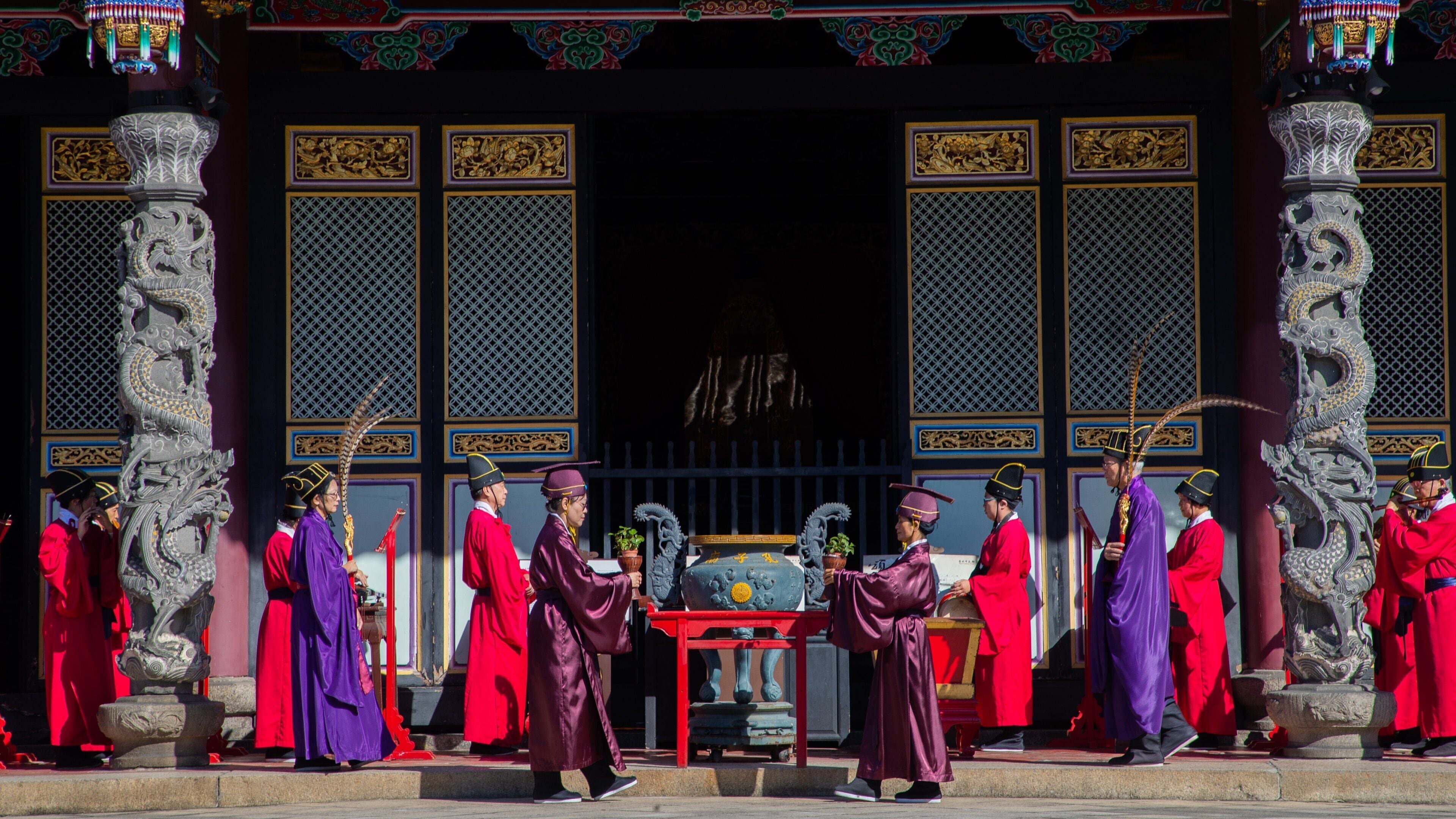 Taipei Confucius Temple showing performance art, a temple or place of worship and heritage elements