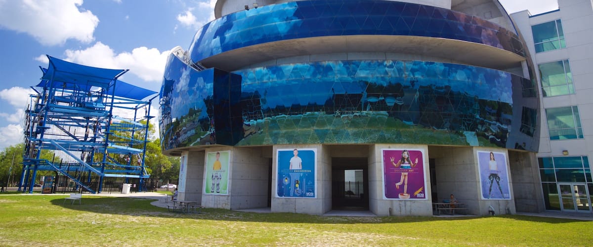 Museum of Science and Industry which includes modern architecture