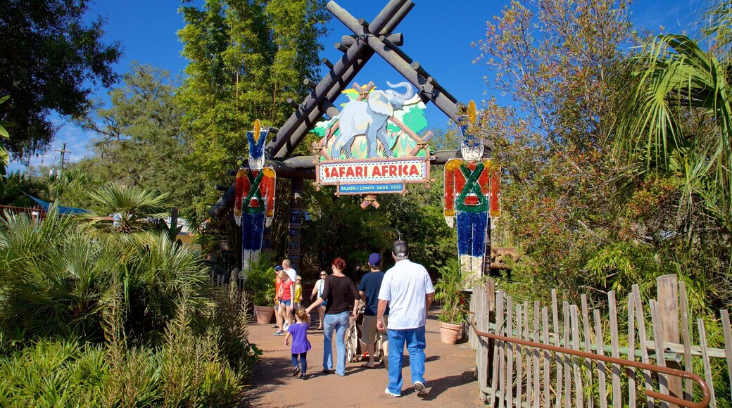 Lowry Park Zoo che include segnaletica cosi come famiglia