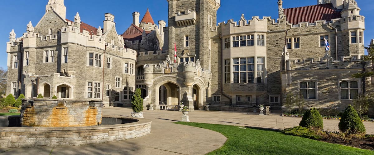 Casa Loma in Toronto - front entrance