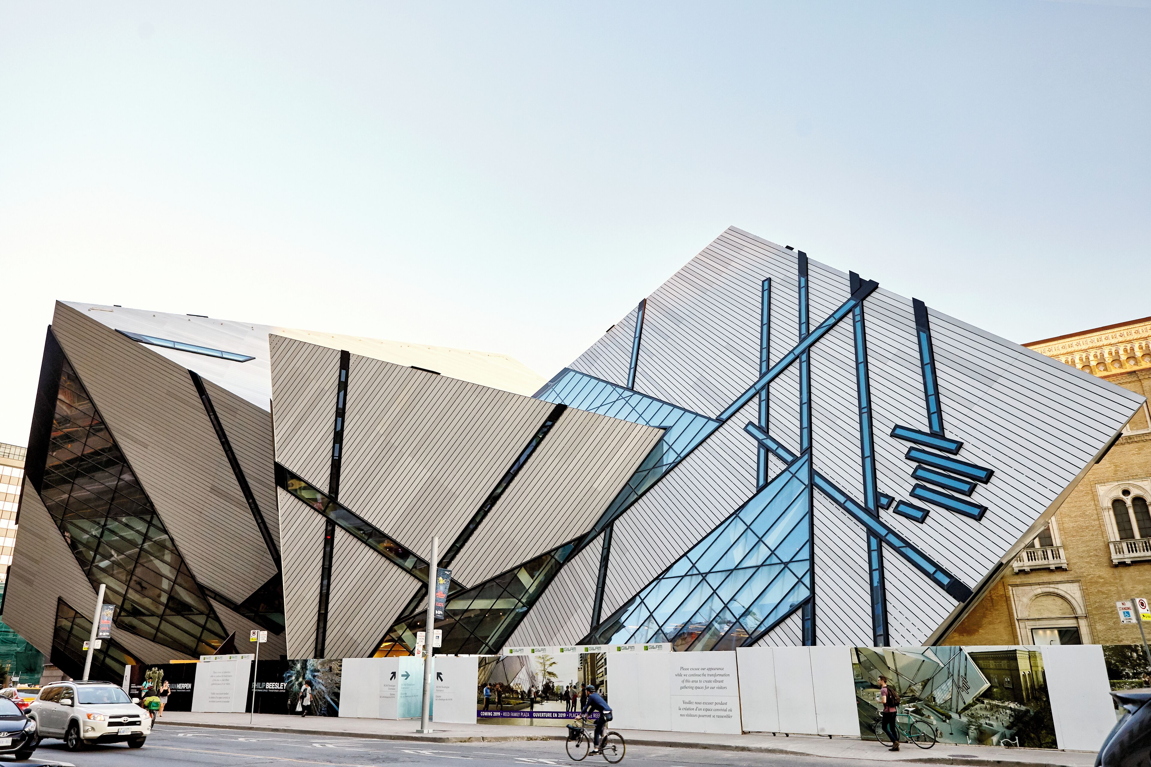 Toronto_RoyalOntarioMuseum_503131_02