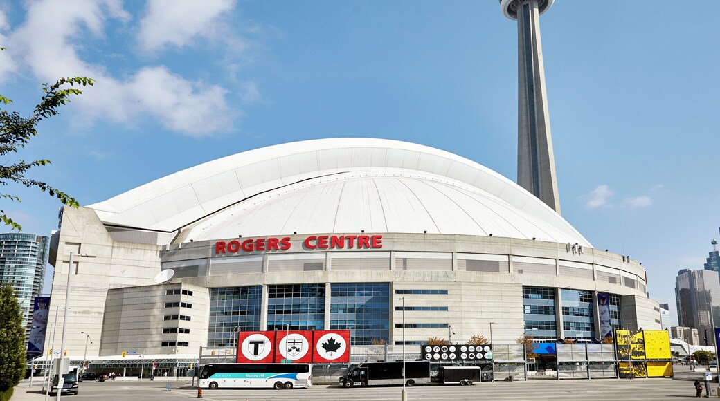 Toronto_RogersCentre_503145_09