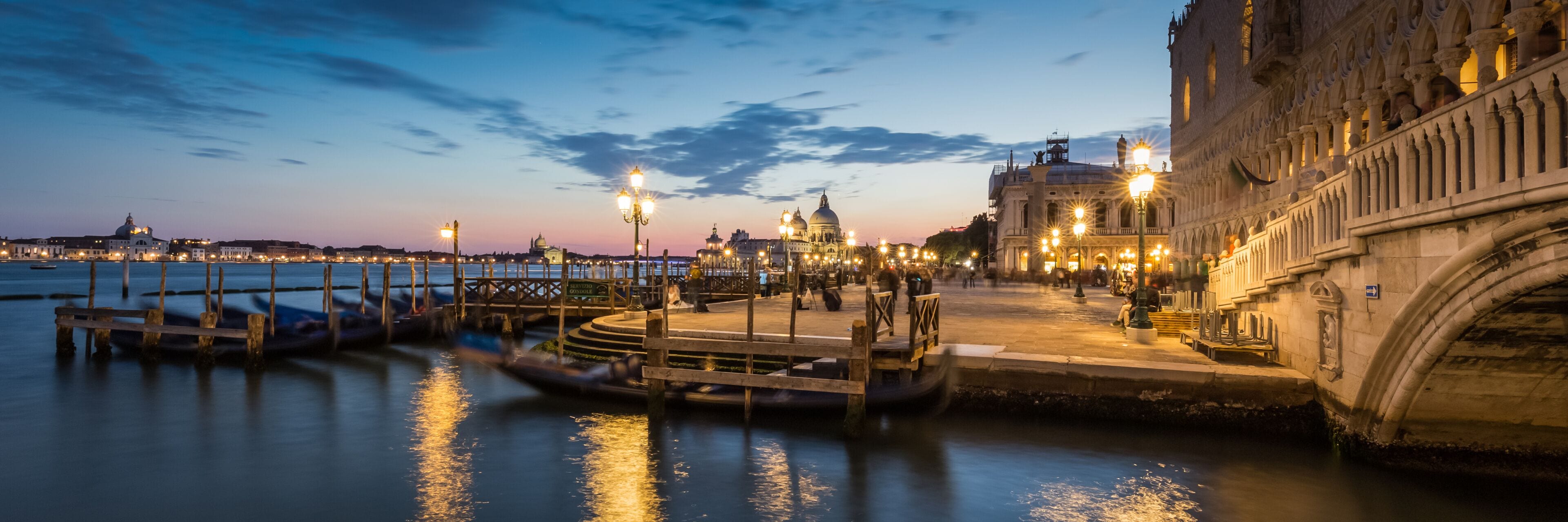 Venesia