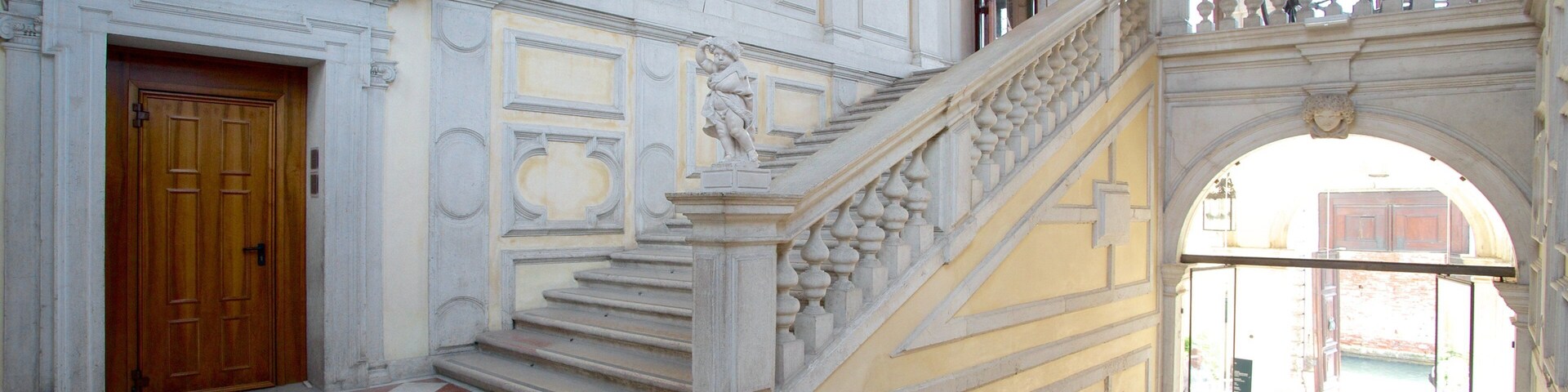 Ca\' Rezzonico which includes heritage architecture, interior views and a castle