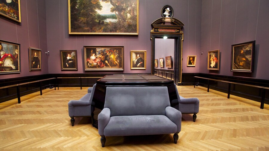 Museum of Art History featuring interior views and art