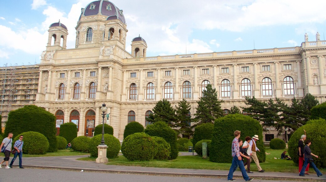 Vienna which includes heritage architecture and heritage elements