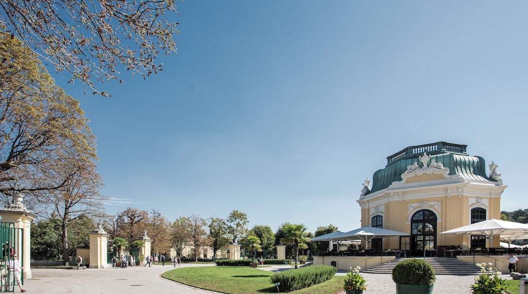 Vienna_SchoenbrunnZoo_503230-8492