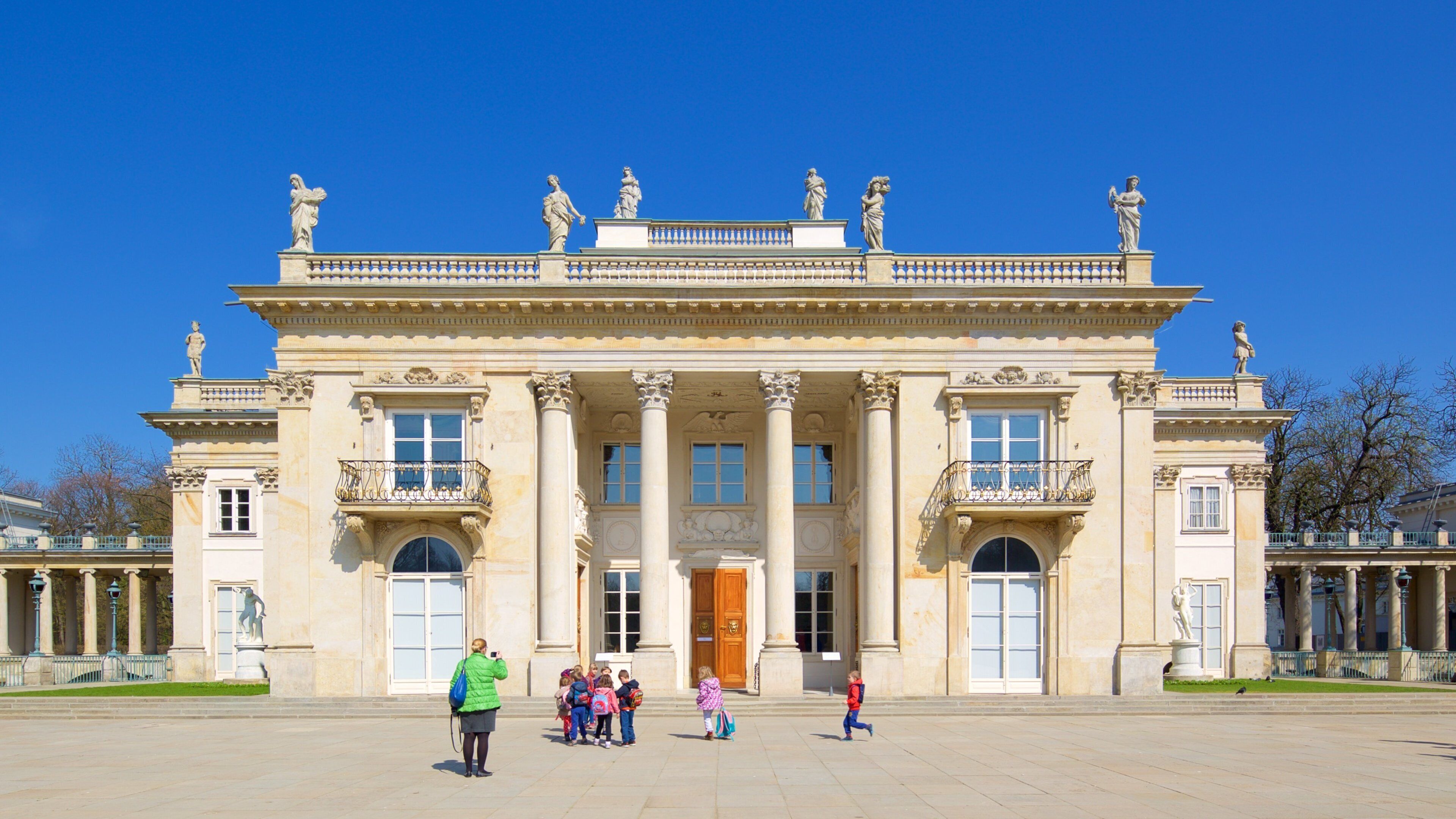 Lazienki Palace featuring château or palace and heritage elements