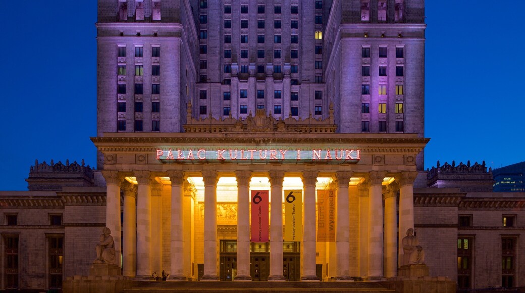 文化科学宮殿 どの含み 遺跡・遺産, 夜景 と 遺跡