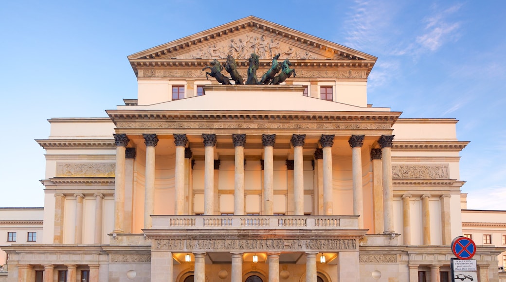 Nasjonalteatret som viser historisk arkitektur og kulturarv