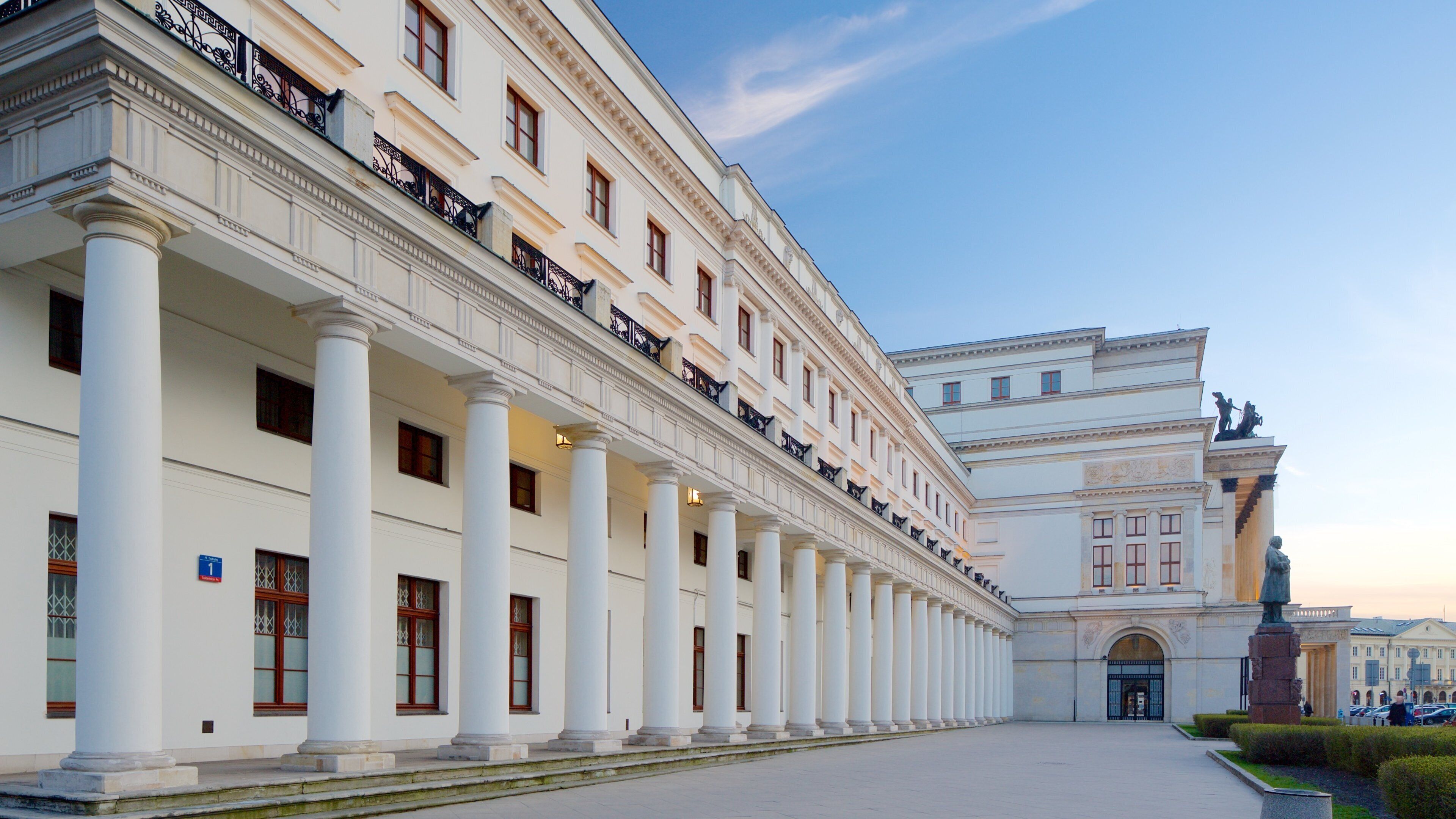 National Theatre showing theater scenes and heritage architecture