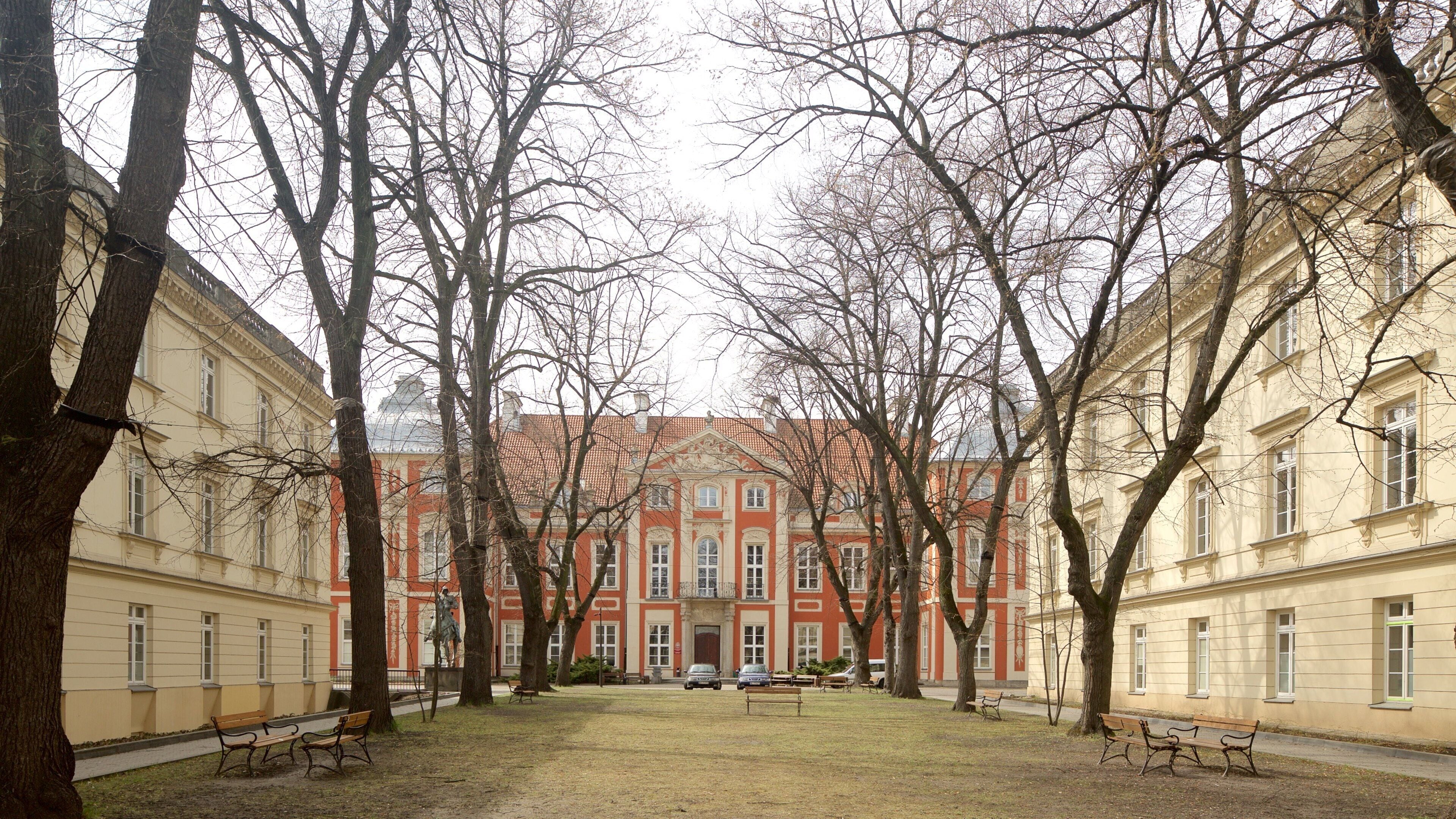 Warszawa Universitet fasiliteter samt park