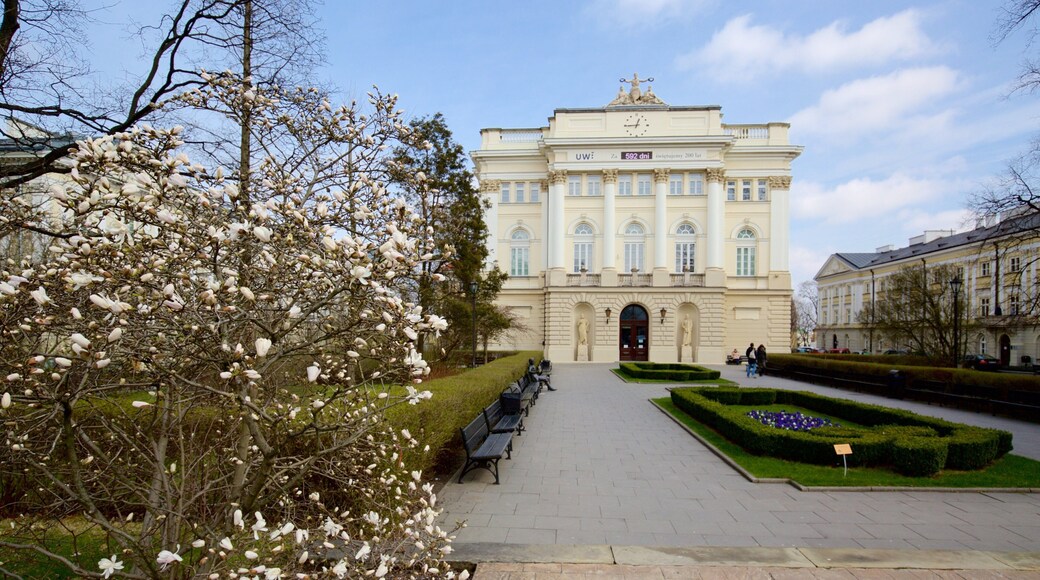 Warsaw University featuring heritage architecture and heritage elements