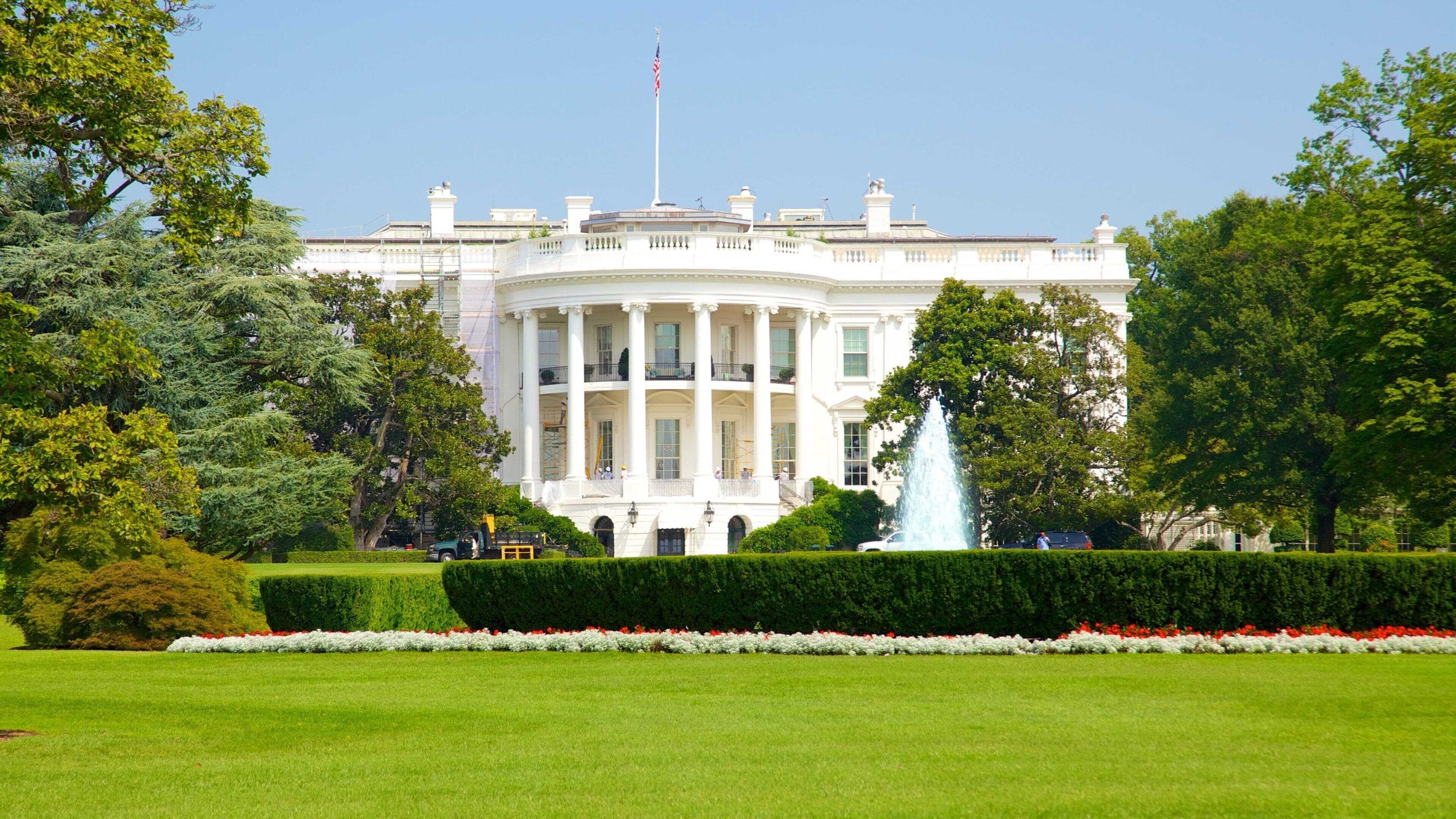 White House which includes a city, an administrative buidling and heritage architecture