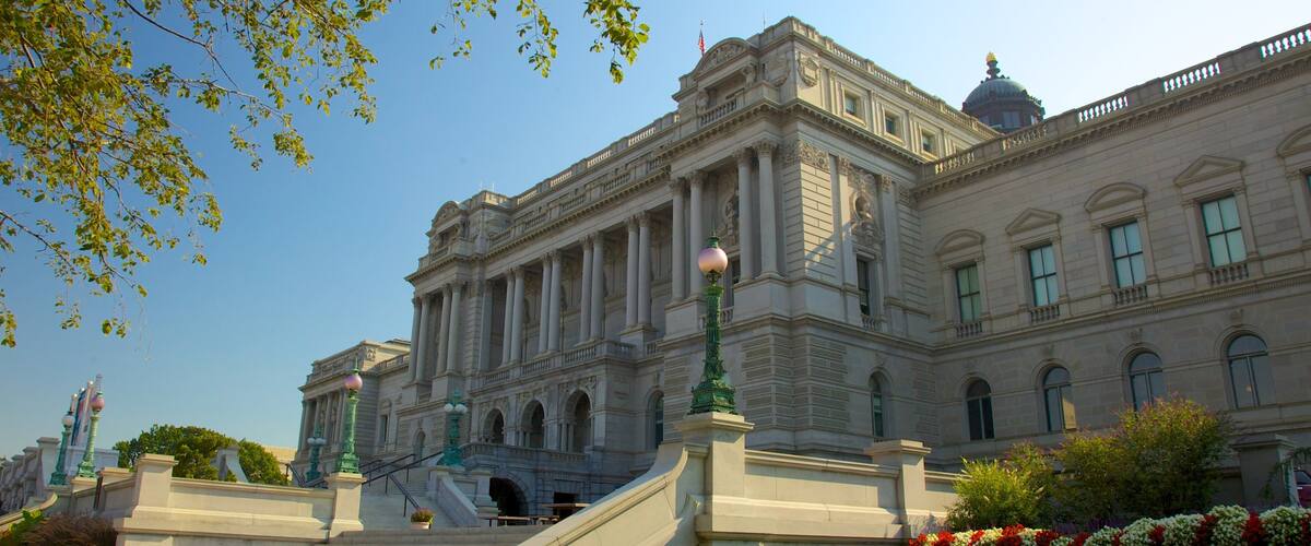 United States Capitol which includes heritage architecture, an administrative building and a city