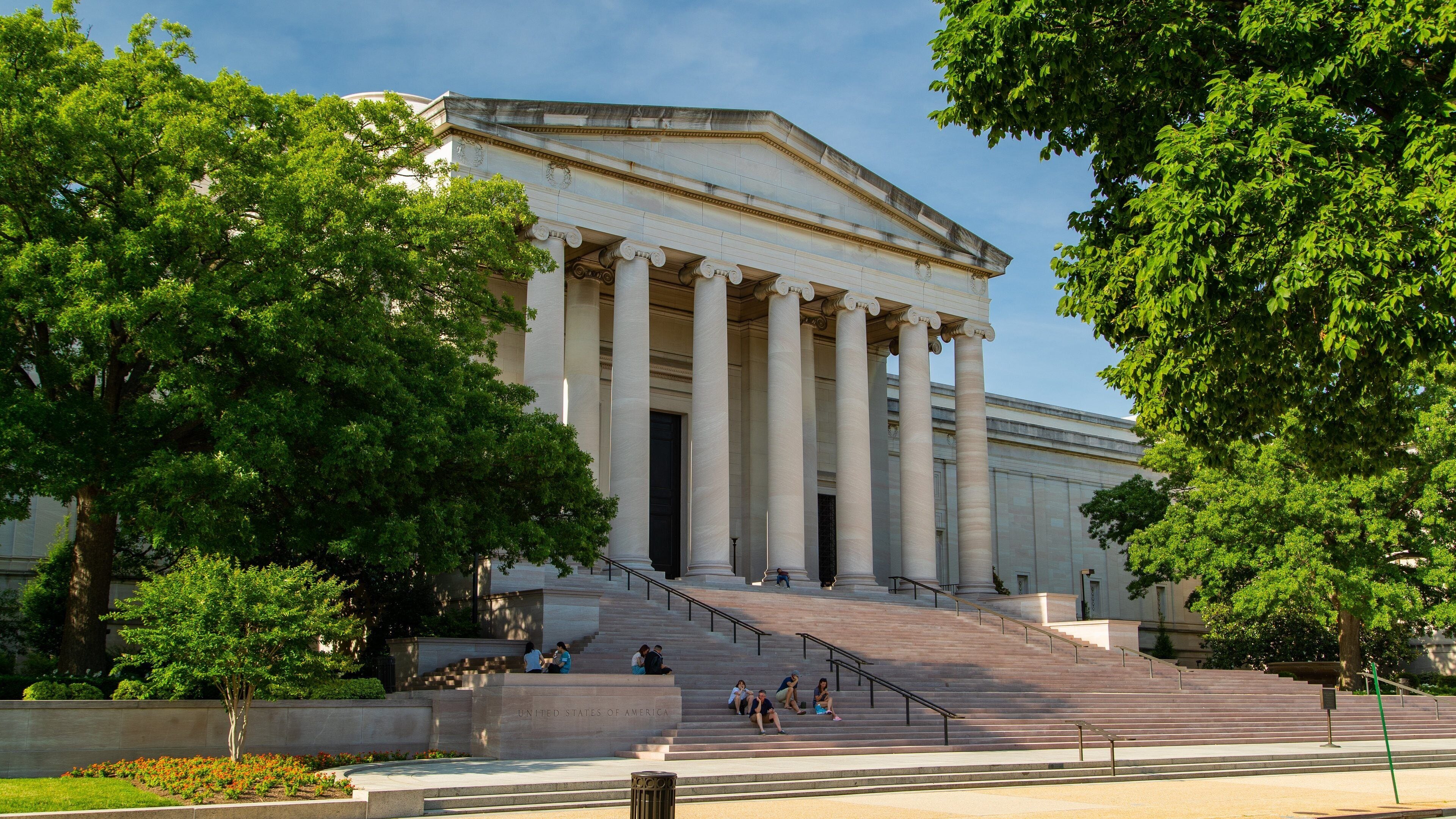 National Gallery of Art showing an administrative buidling and heritage architecture