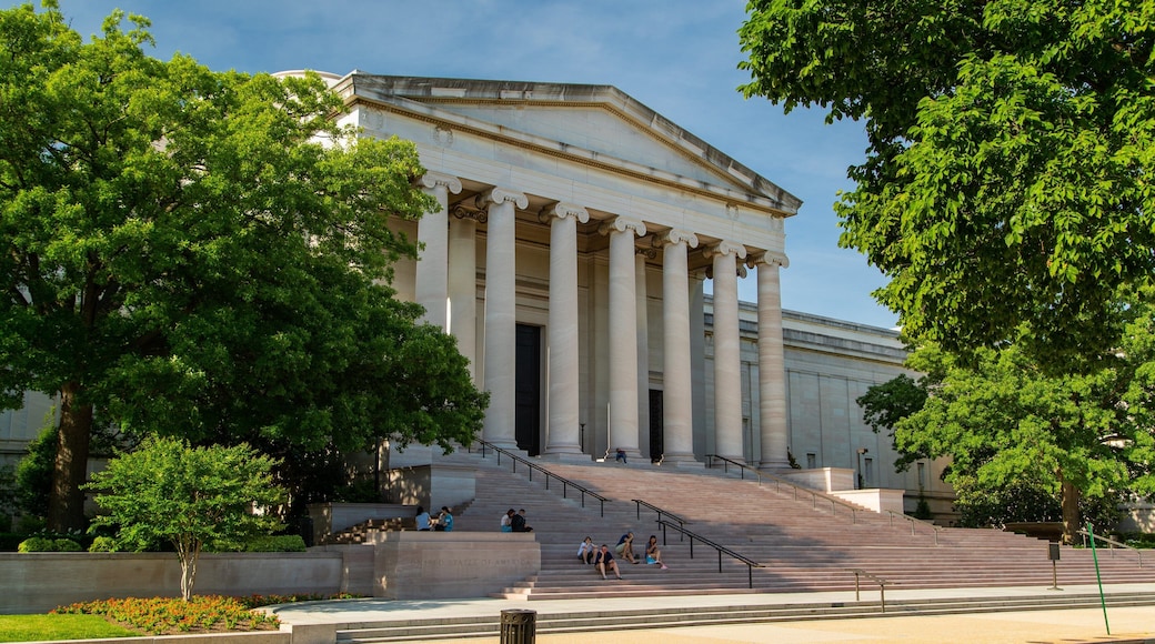 National Gallery of Art showing an administrative buidling and heritage architecture