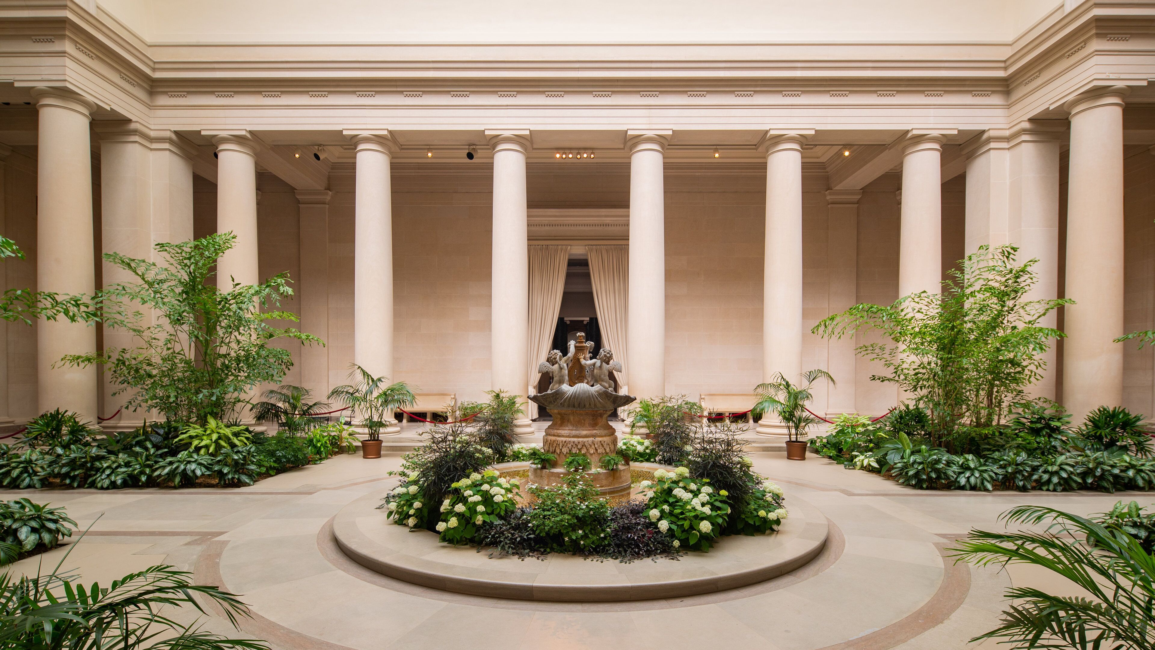 National Gallery of Art in Downtown Washington D.C. | Expedia.co.uk
