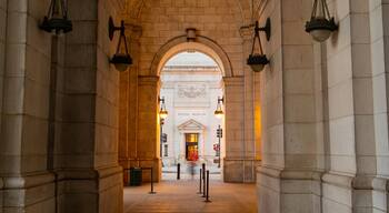 Union Station Shopping Center showing heritage elements