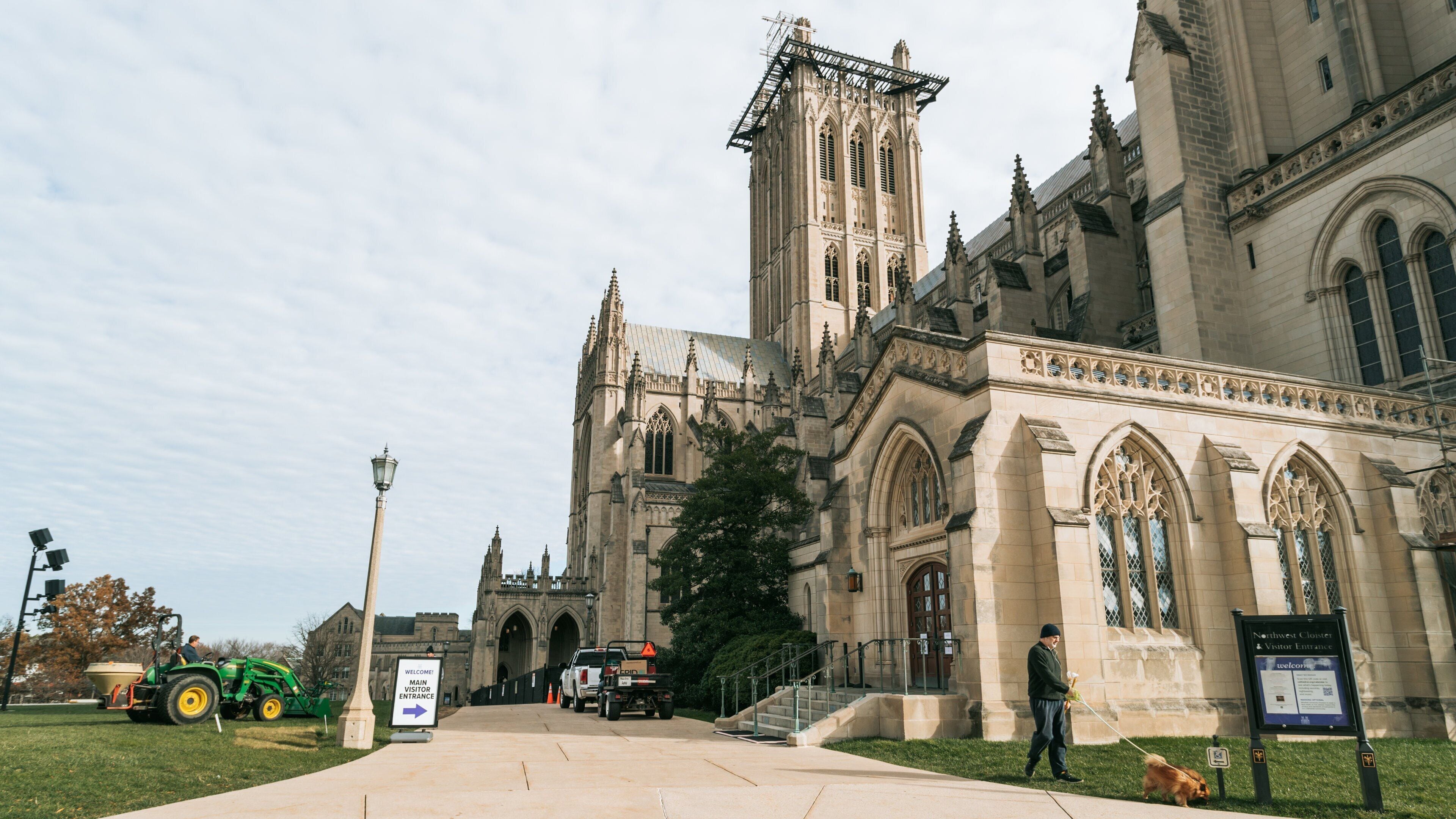 西北区的华盛顿国家大教堂| Expedia