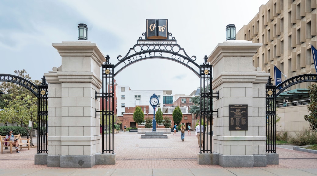 Đại học George Washington