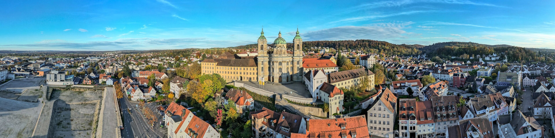 Weingarten, Deutschland: Panorama um die Basilika