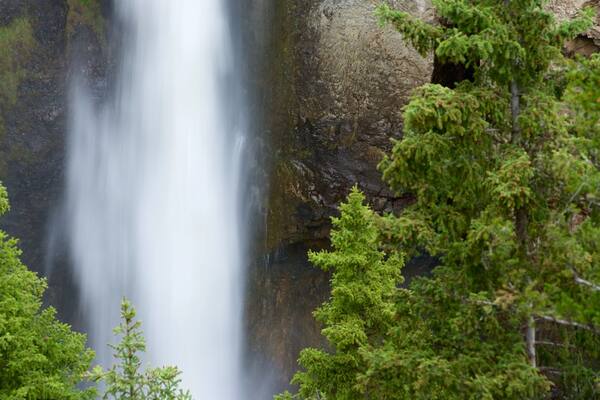 Tower Fall qui includes cascade