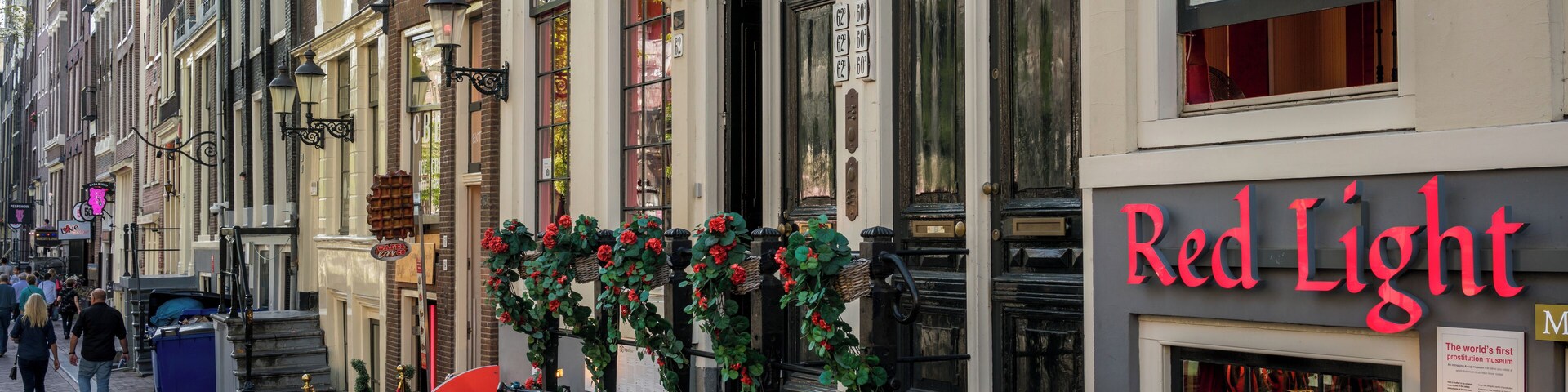 Amsterdam_RedLightDistrict_503532-9