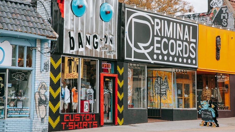 Little Five Points showing signage