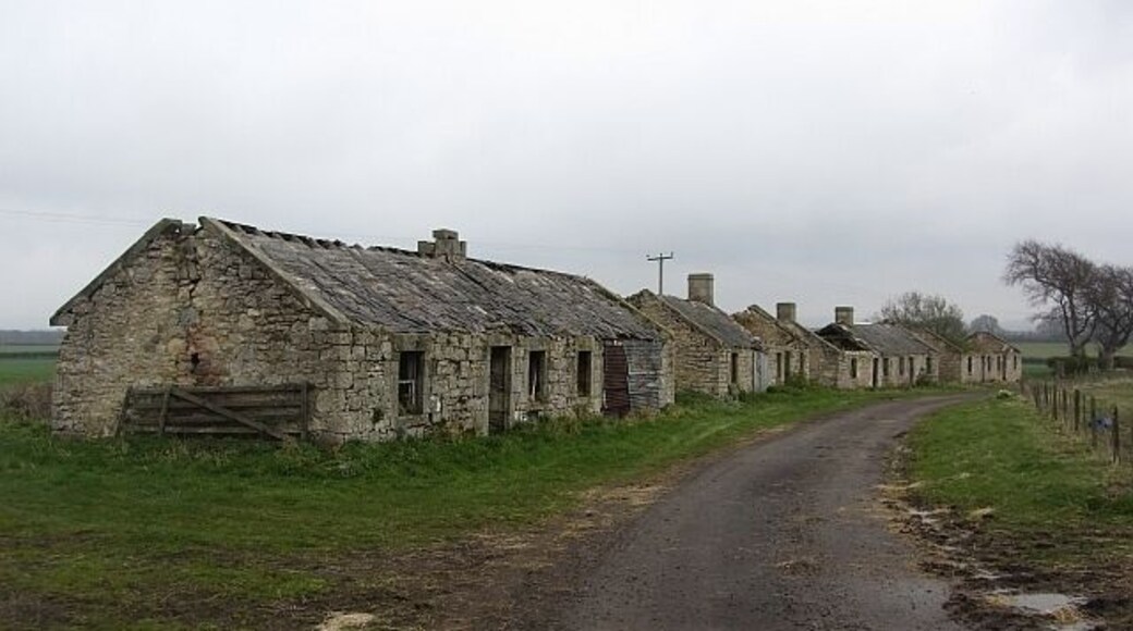 Row of cottages, Peaston