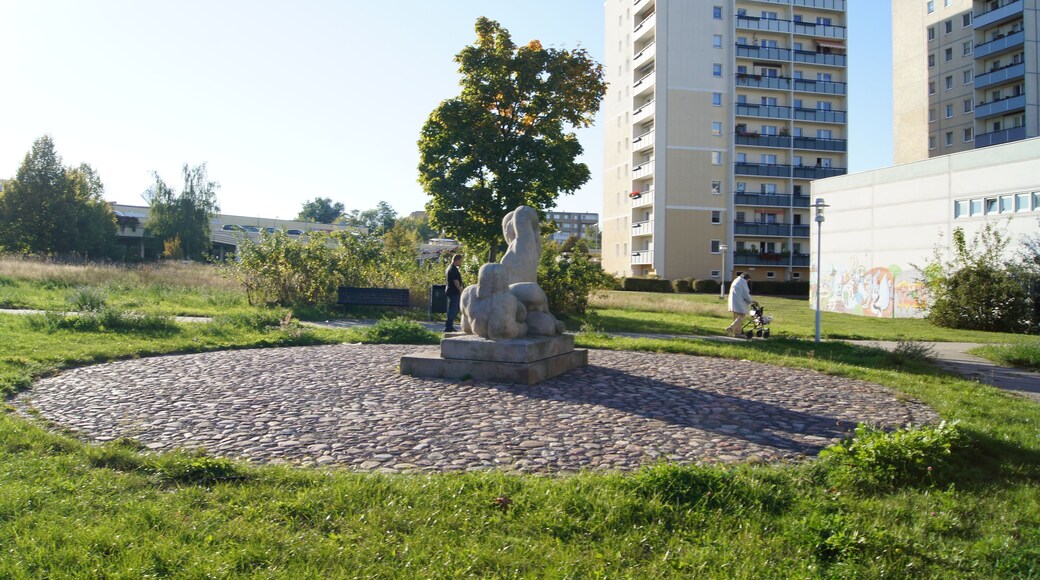 Skulptur Erholung und Freizeit von Friedemann Klos in Frankfurt (Oder), Neuberesinchen