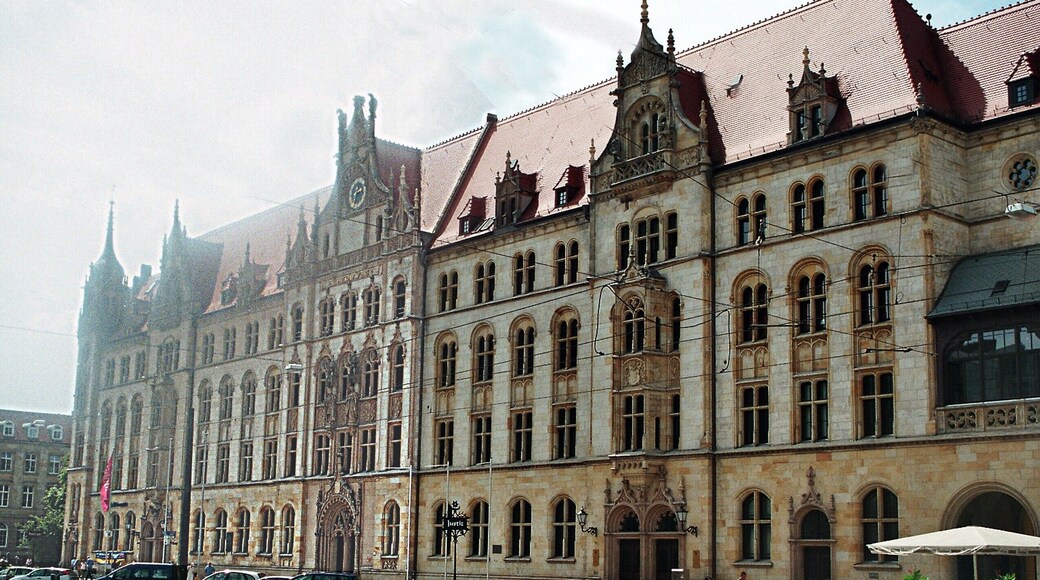 This is a photograph of an architectural monument. It is on the list of cultural monuments of Magdeburg-Altstadt, no. 094 06351