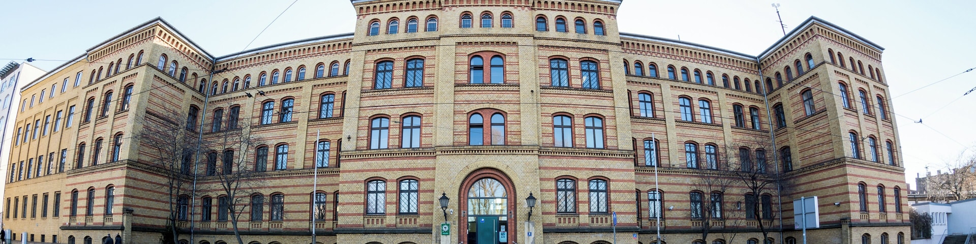 This is a photograph of an architectural monument. It is on the list of cultural monuments of Magdeburg, no. 094 70955