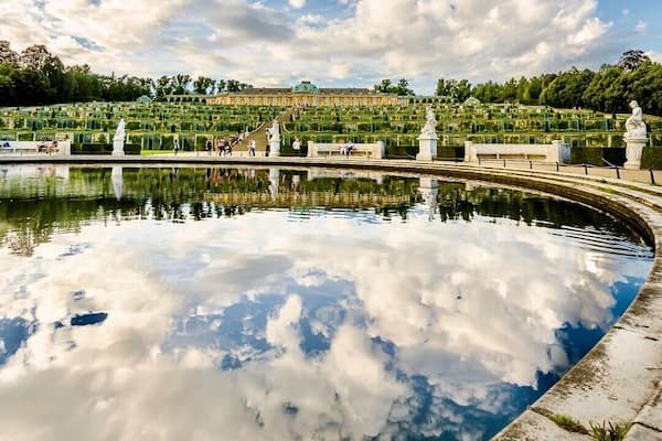 If you feel like escaping the hustle and bustle of Berlin for a davor two, then Potsdam is a laid back alternative. Take a stroll through the Dutch quarter or immerse yourself in the vast parks of Sanssouci Palace. #germany #potsdam #sanssouci #sanssoucipalace