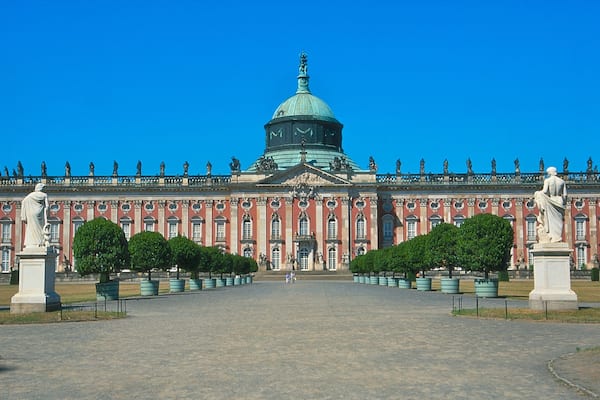 Potsdam which includes a square or plaza, a castle and heritage architecture