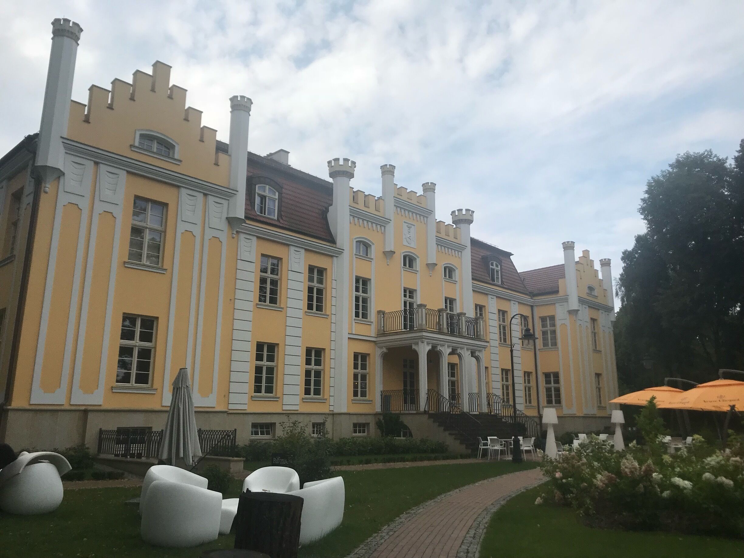 Beautiful hotel, Gdynia, Poland 🇵🇱 one of my favourite hotels, would highly recommend and will definitely be returning as soon as I can!