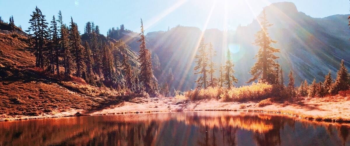Lovely scene near Mt Baker #autumn #pnw #fall #roadtrip #travel #adventure #colorful