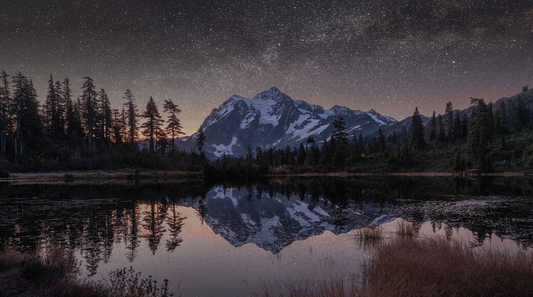 Mt. Shuksan under the Milky Way, this place is AWESOME!