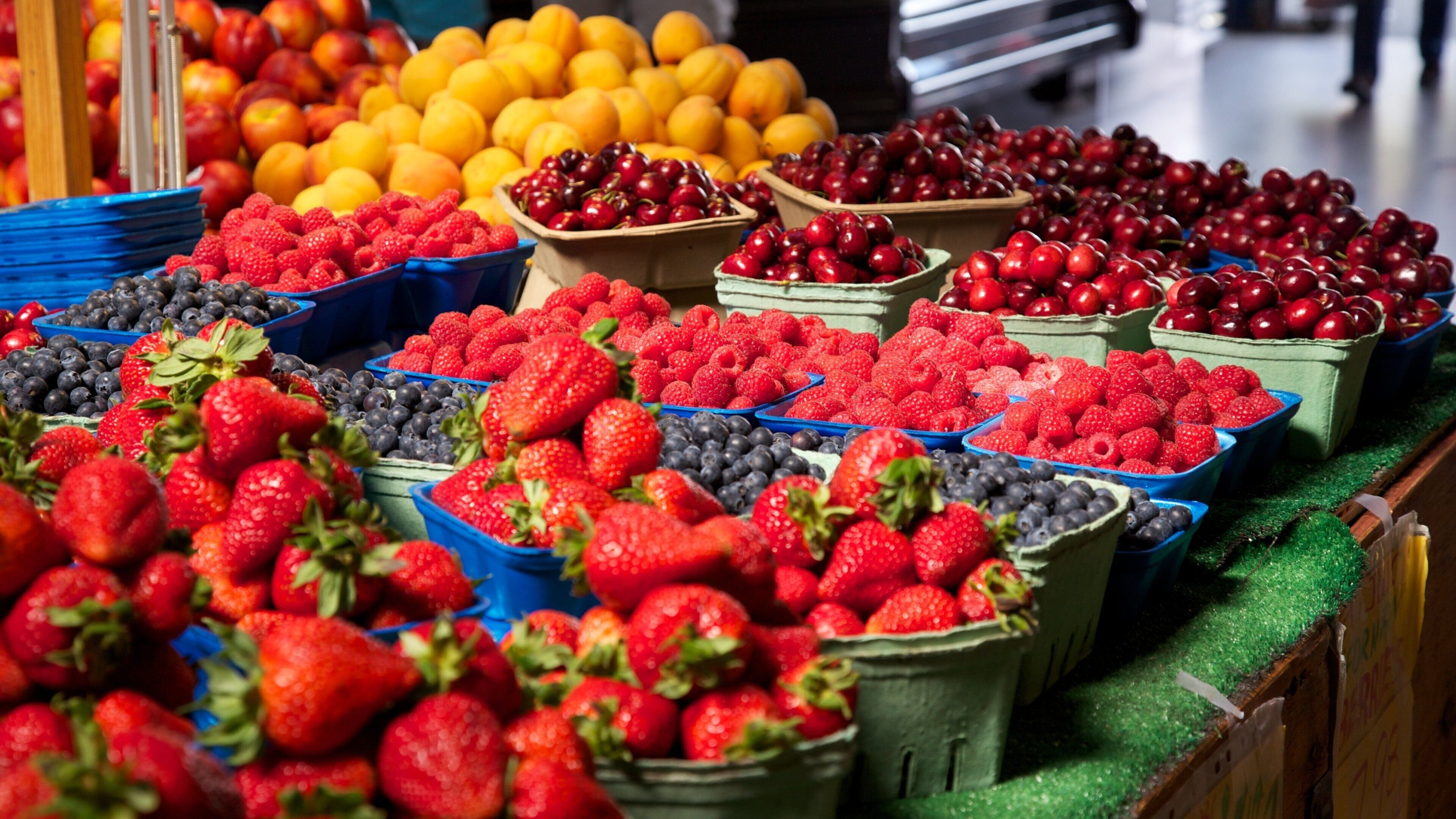 Granville Island Public Market som inkluderar mat och marknader