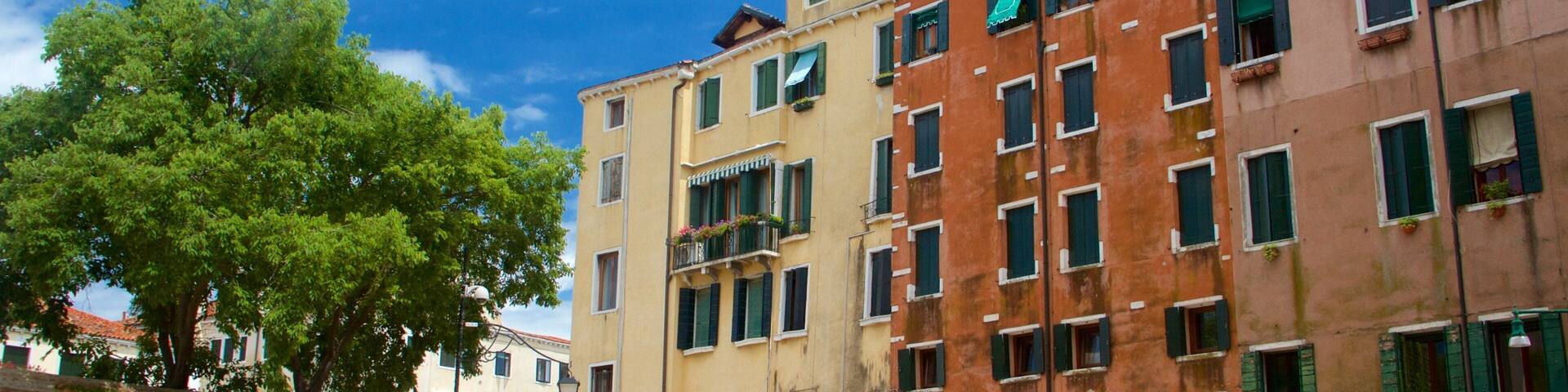 Venetian Ghetto which includes heritage architecture