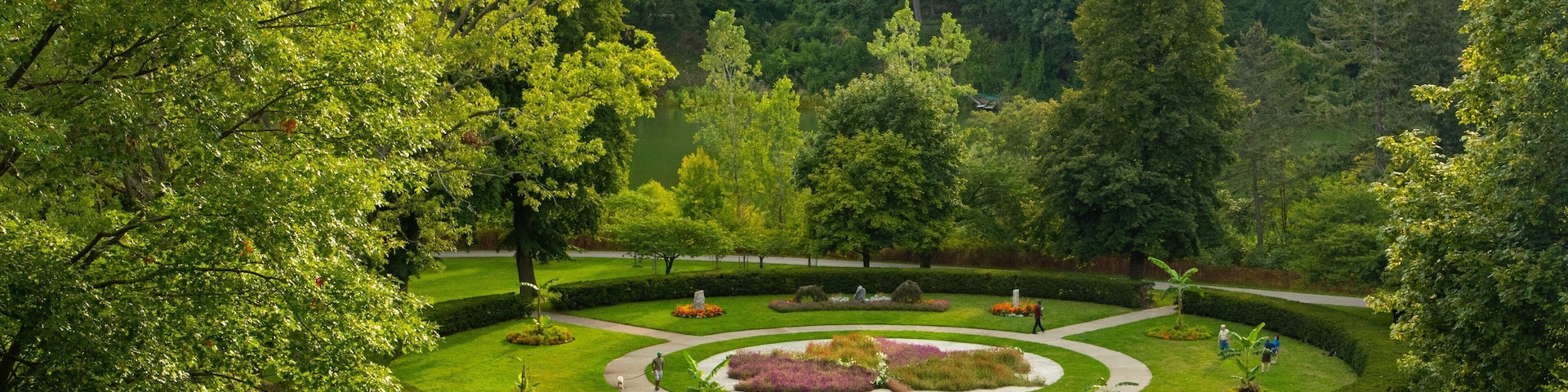 High Park featuring a garden as well as a couple