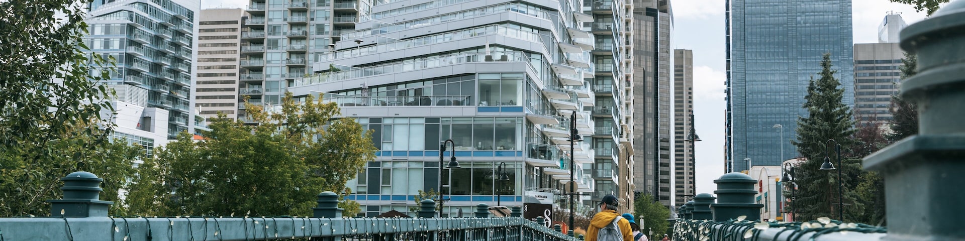 Prince\'s Island Park featuring a city, a high rise building and street scenes