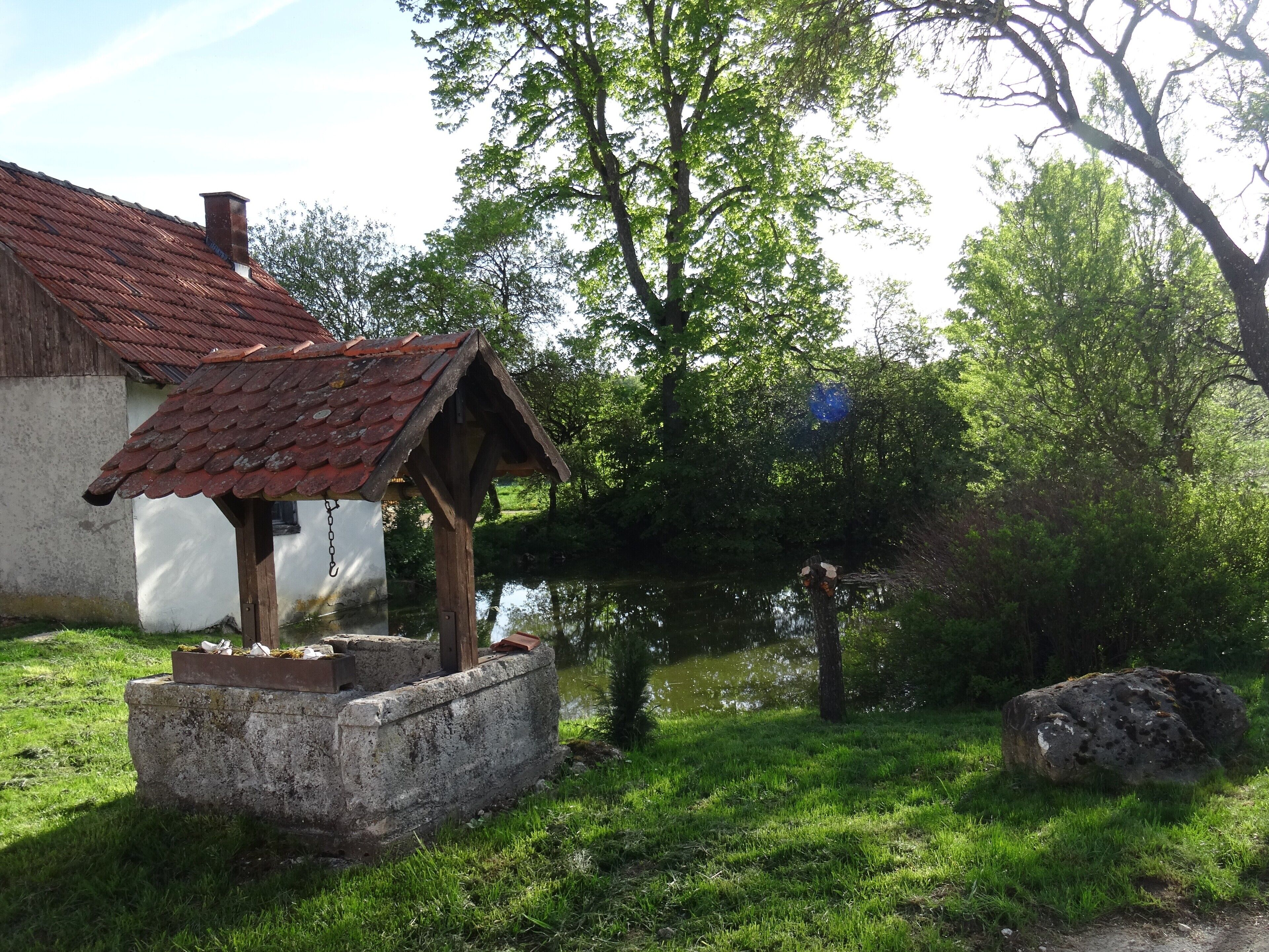 Lusthof bei Kettenacker (Gehöft mit Hüle/Hülbe), Frühjahr 2015