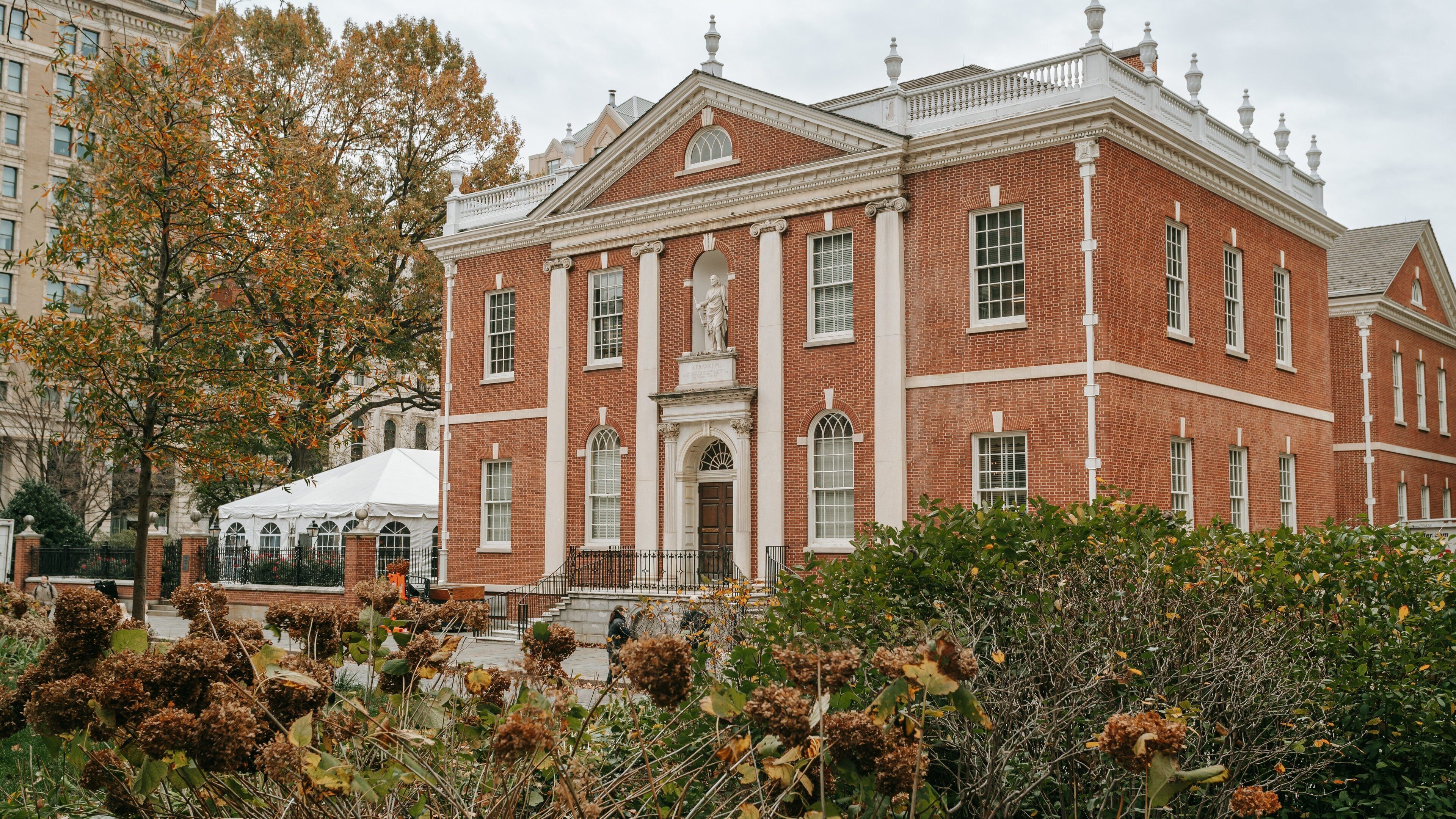 Independence National Historical Park which includes heritage architecture
