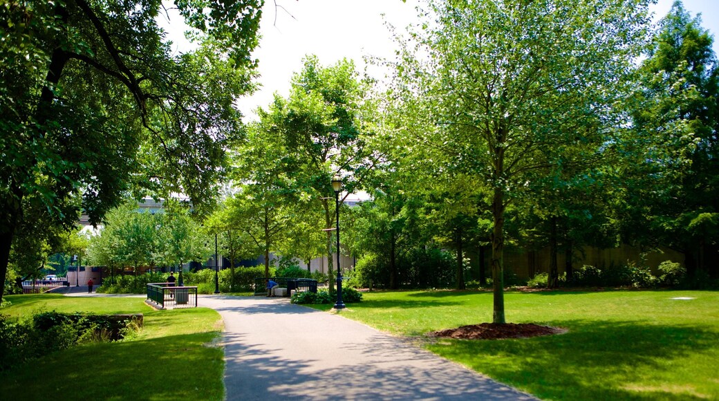 Riverside Park which includes a park