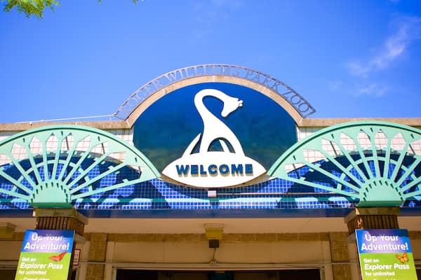 Roger Williams Park Zoo qui includes animaux de zoo et signalisation