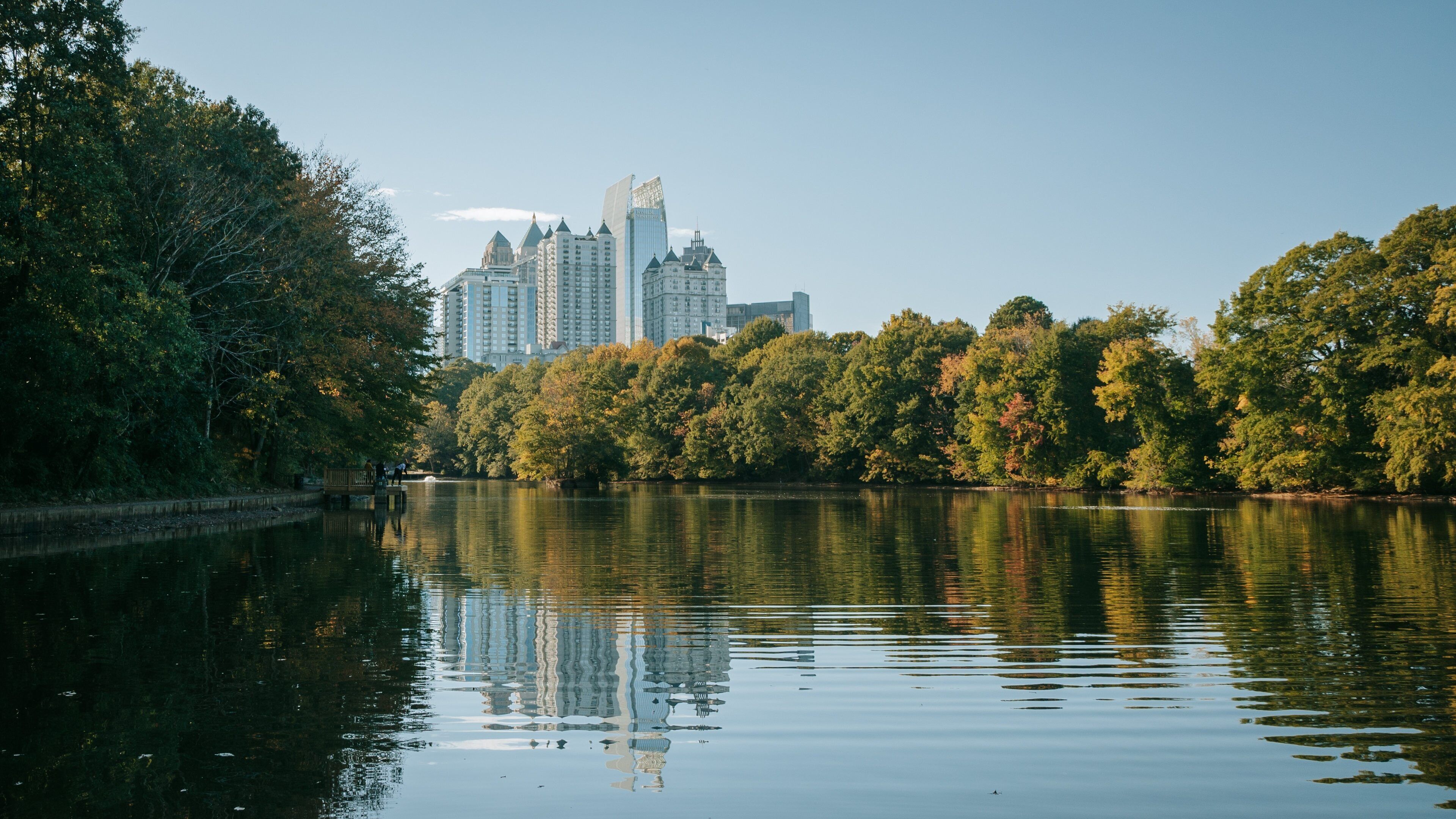 Piedmont Park showing a river or creek