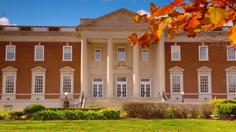 Lincoln Park mostrando um parque, arquitetura de patrimônio e uma casa